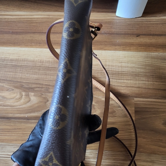 LV POCHETE - Picture 6 of 16